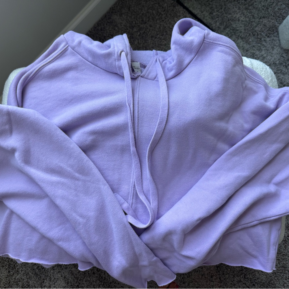 ALO Yoga cropped lavender hoodie soft womens M